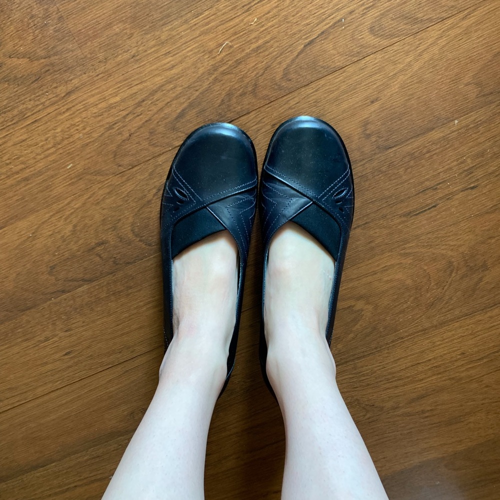 Navy Clark’s Artisan Collection! Nwot Flawless!